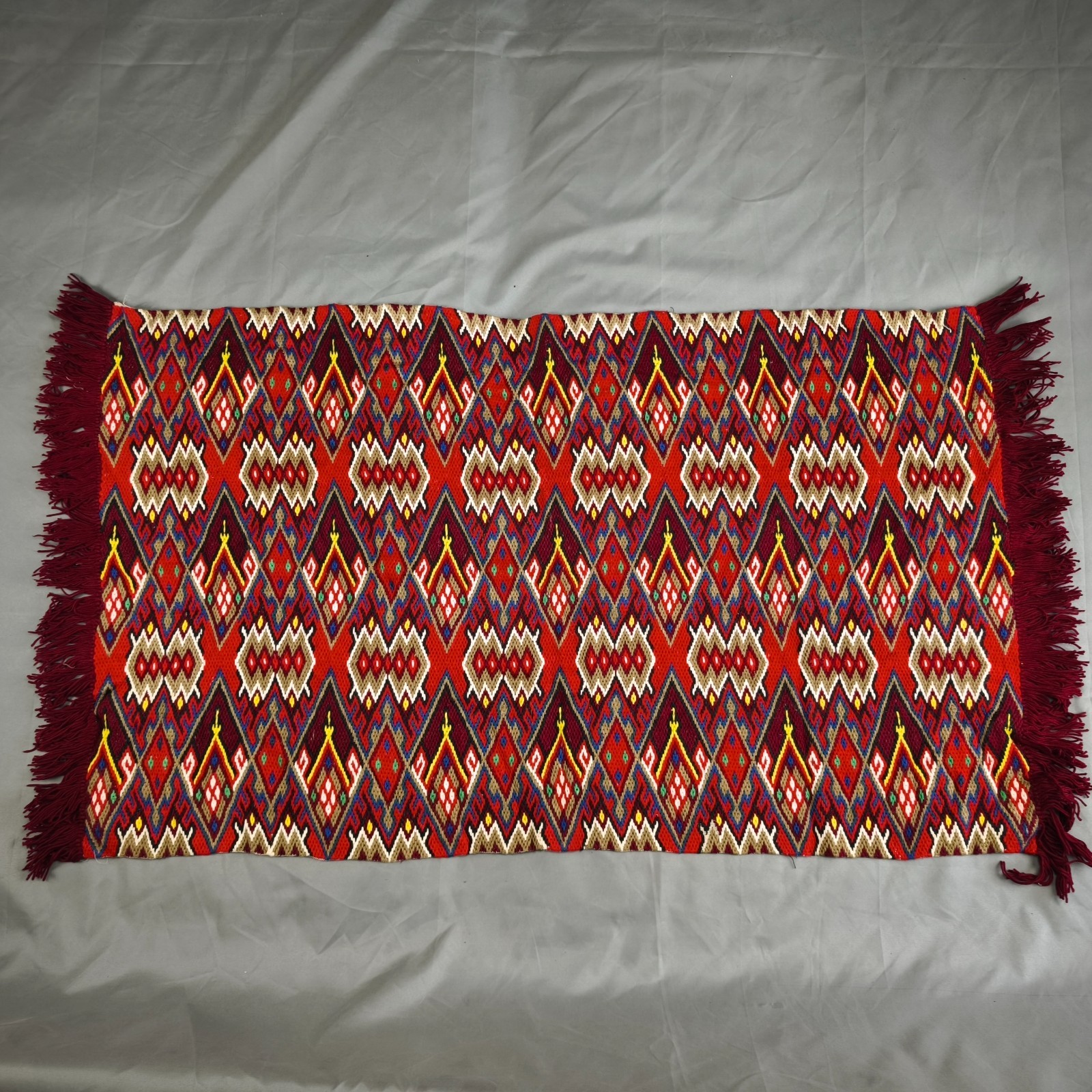 Beautiful Vintage Embroidery Tapestry 125cm/65cm (49”x 25,5”) P2481