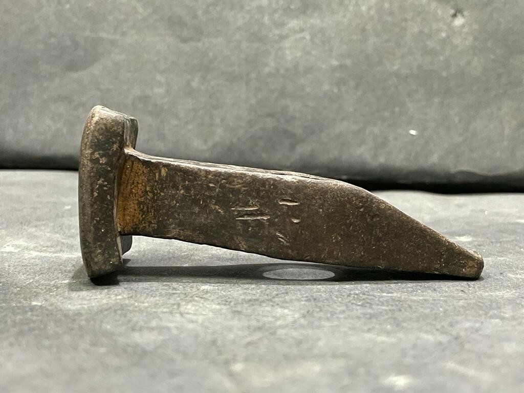 OLD VINTAGE HANDMADE SOLID RUSTIC IRON LEATHER WORK HAMMER / MULTIPURPOSE USE
