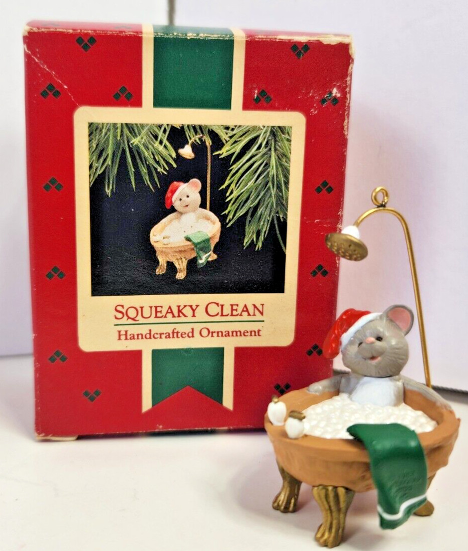 HALLMARK KEEPSAKE SQUEAKY CLEAN MOUSE 1988 QX475-4