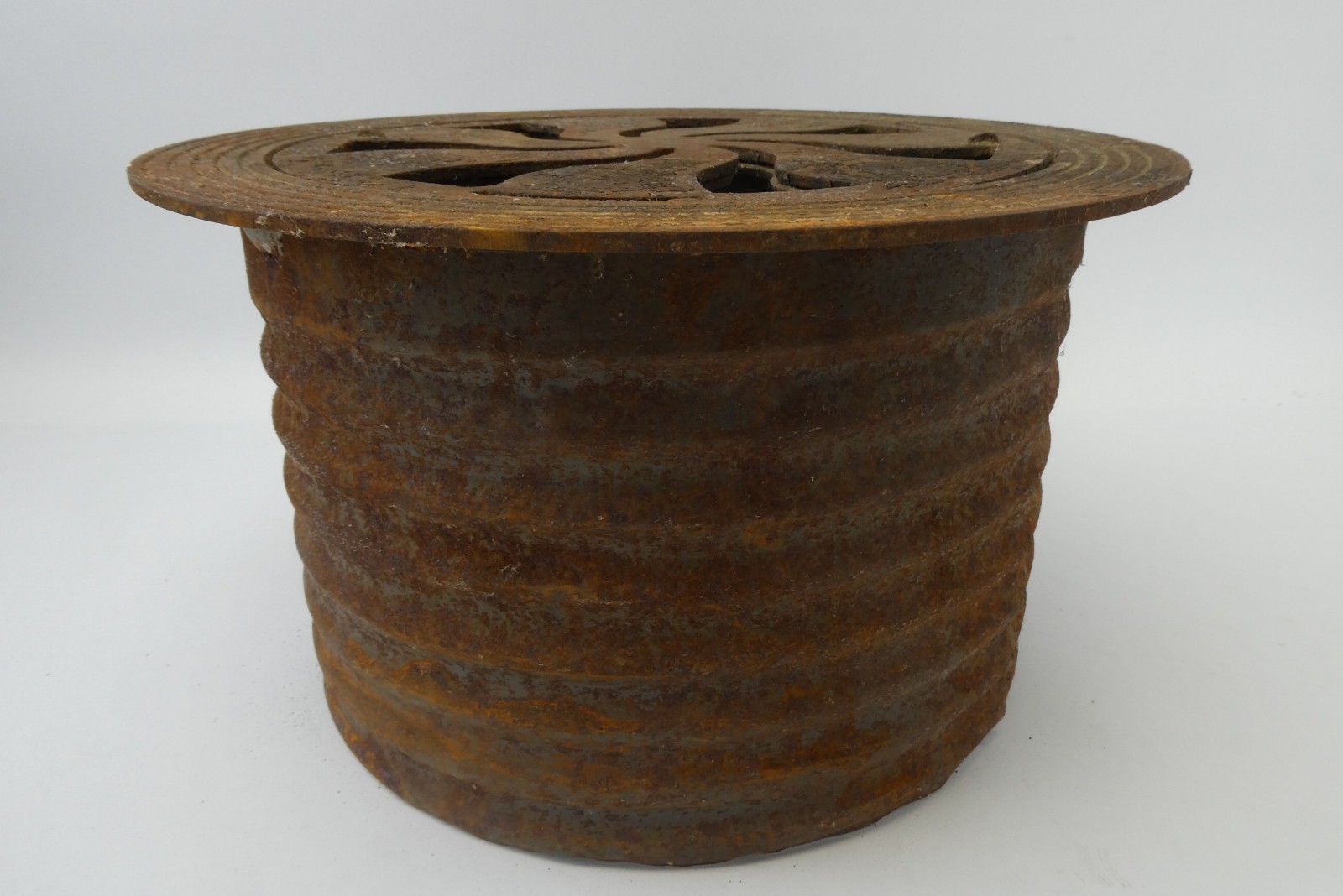 Antique Old Floor Grate Circular Pinwheel Circle 11.5” x 11.5” x 7.75” Parts