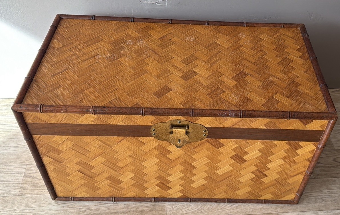 WICKER RATTAN WOVEN CHINOISERIE CHEST BRASS HARDWARE STORAGE Bamboo 31.5x 17x 17