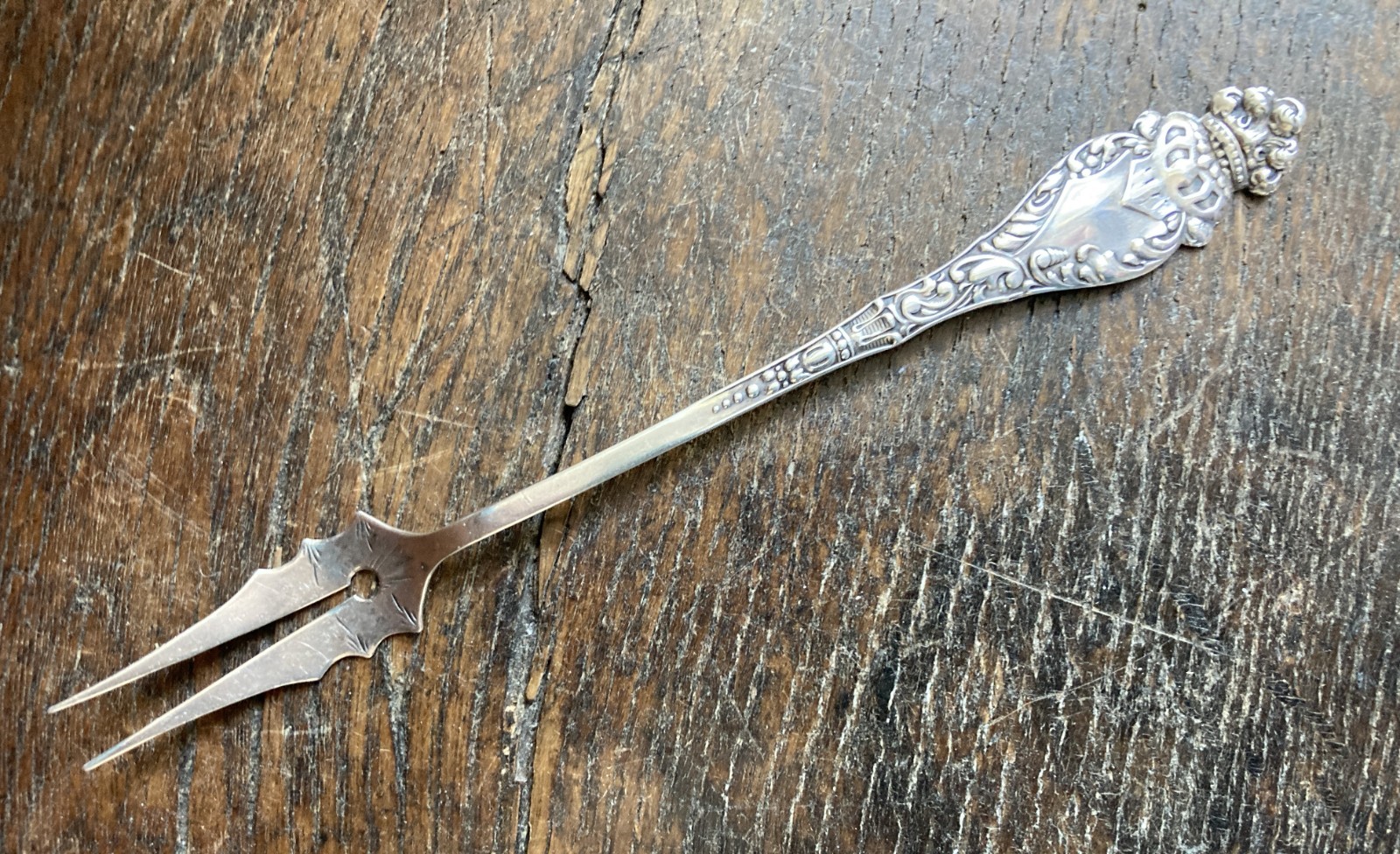 Antique Sterling BAKER MANCHESTER SPARTAN 1898 Pickle Fork Knight Helmet No Mono