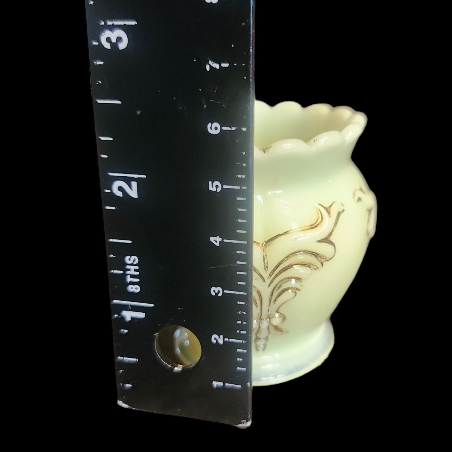 EAPG Heisey Custard Glass Winged Scroll Toothpick Holder 2.25″ .c 1899 UV Glows