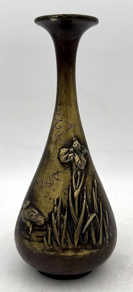 JAPANESE BRONZE BOTTLE VASE MEIJI PERIOD 19TH CENTURY