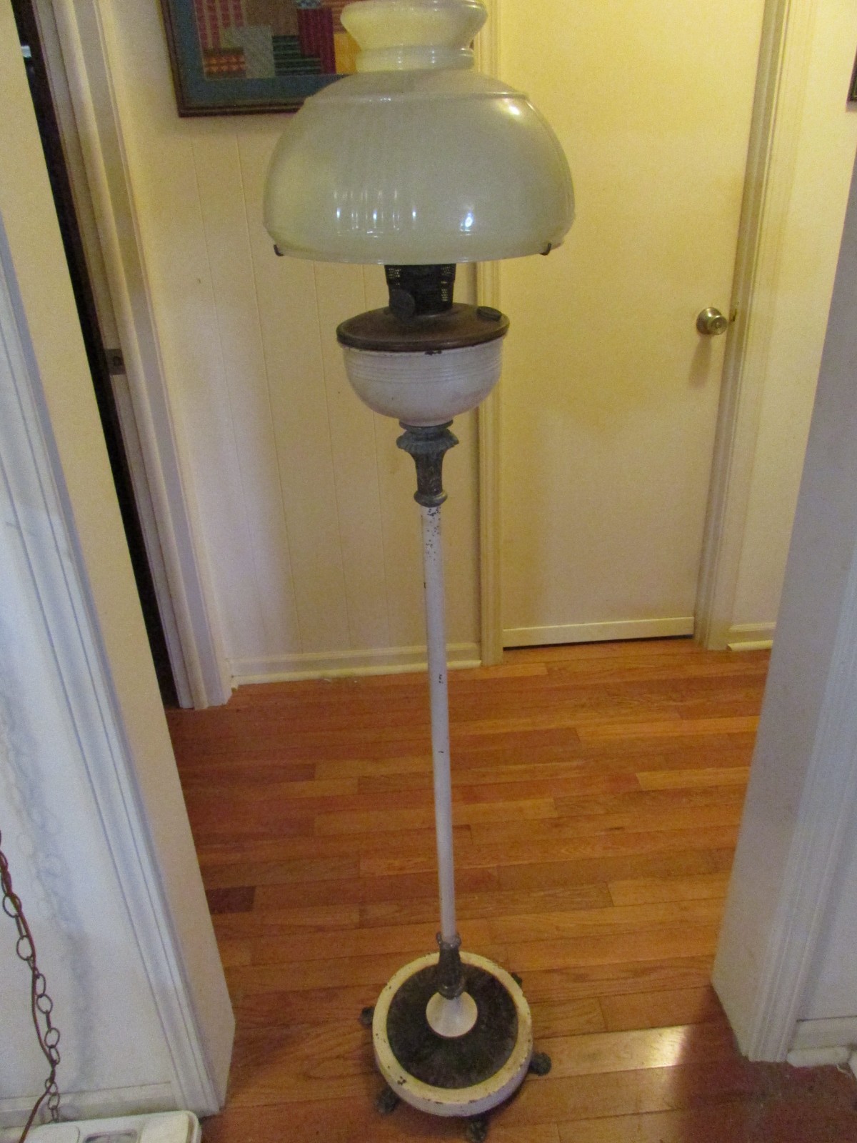 1930s COLEMAN Kerosene FLOOR Lamp Custard URANIUM Glass SHADE ONLY – it GLOWS !!