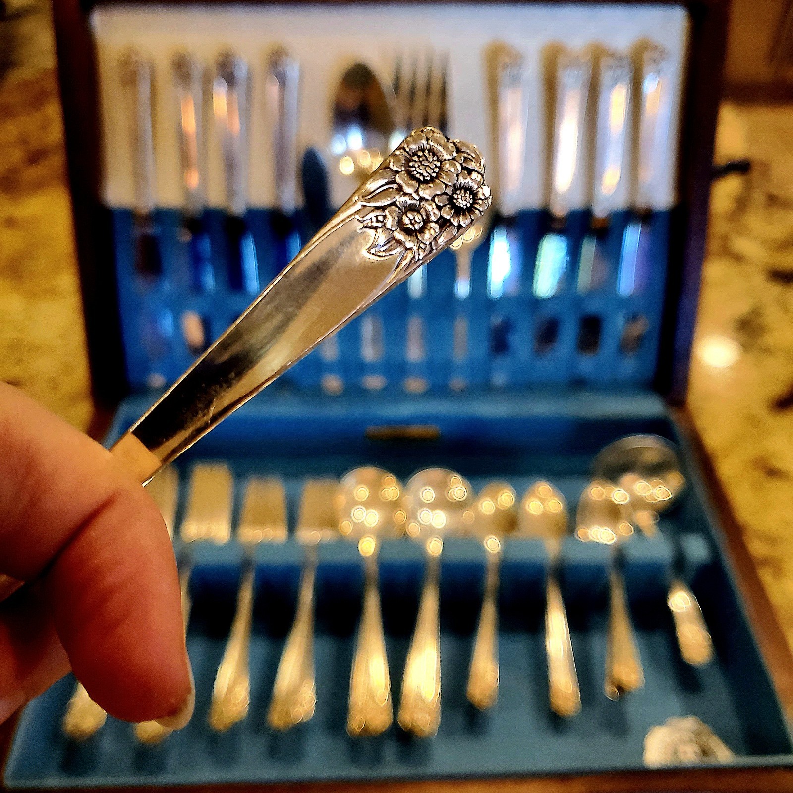 MCM 1950 APRIL ROGERS & SON COMPLETE SILVERPLATE FLATWARE SET FOR 8 IN ORIG BOX