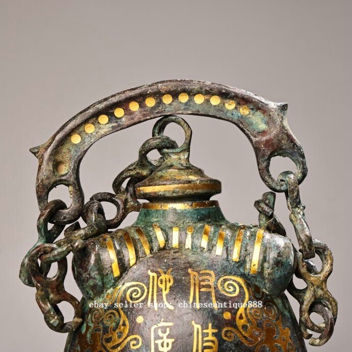 Old Chinese Dynasty Bronze Ware Portable Cicada Animal Pot Kettle Wine vessel