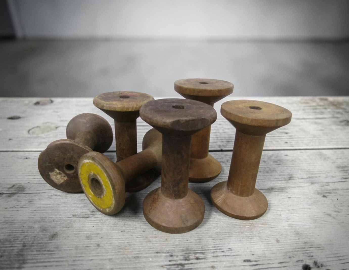 Lot of 6 Antique Vintage 3″ Plain Wooden Industrial Textile Bobbins Spools