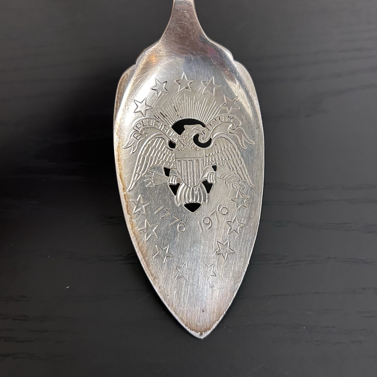 Vintage 1881 Rogers Onieda Silver Plated Bicentennial 1776-1976 Pie Cake Server