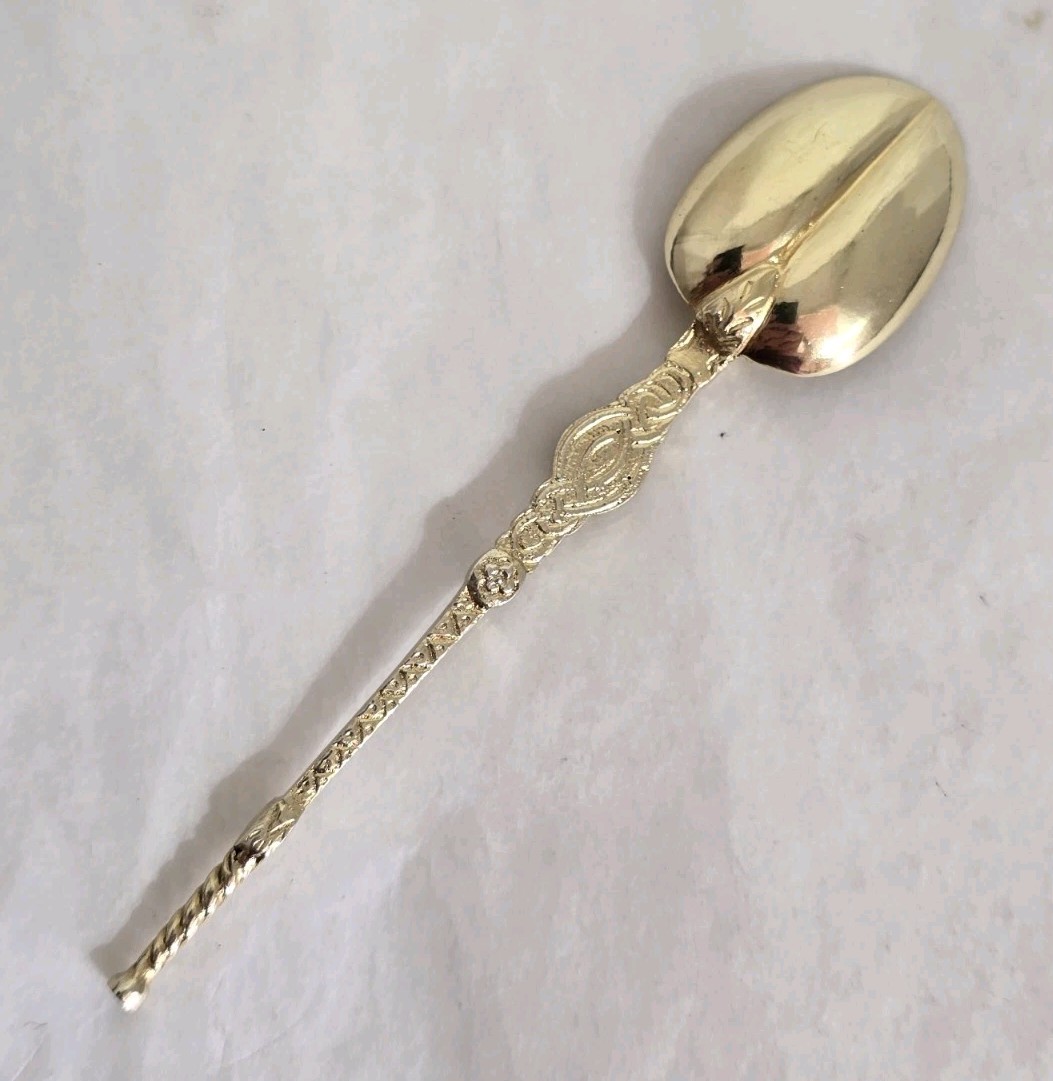 Commemorative Sterling silver Spoon. London 1902 . By Wakely & Wheeler