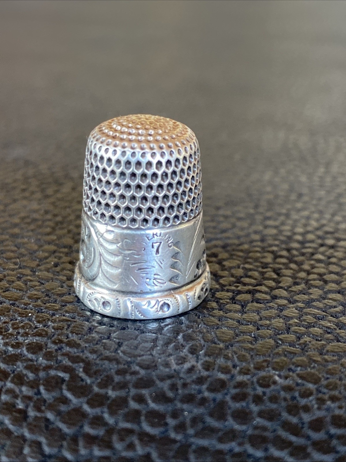 Antique Simons Bros Sterling Silver Thimble Chased Ferns Flowing Scroll Waves 7