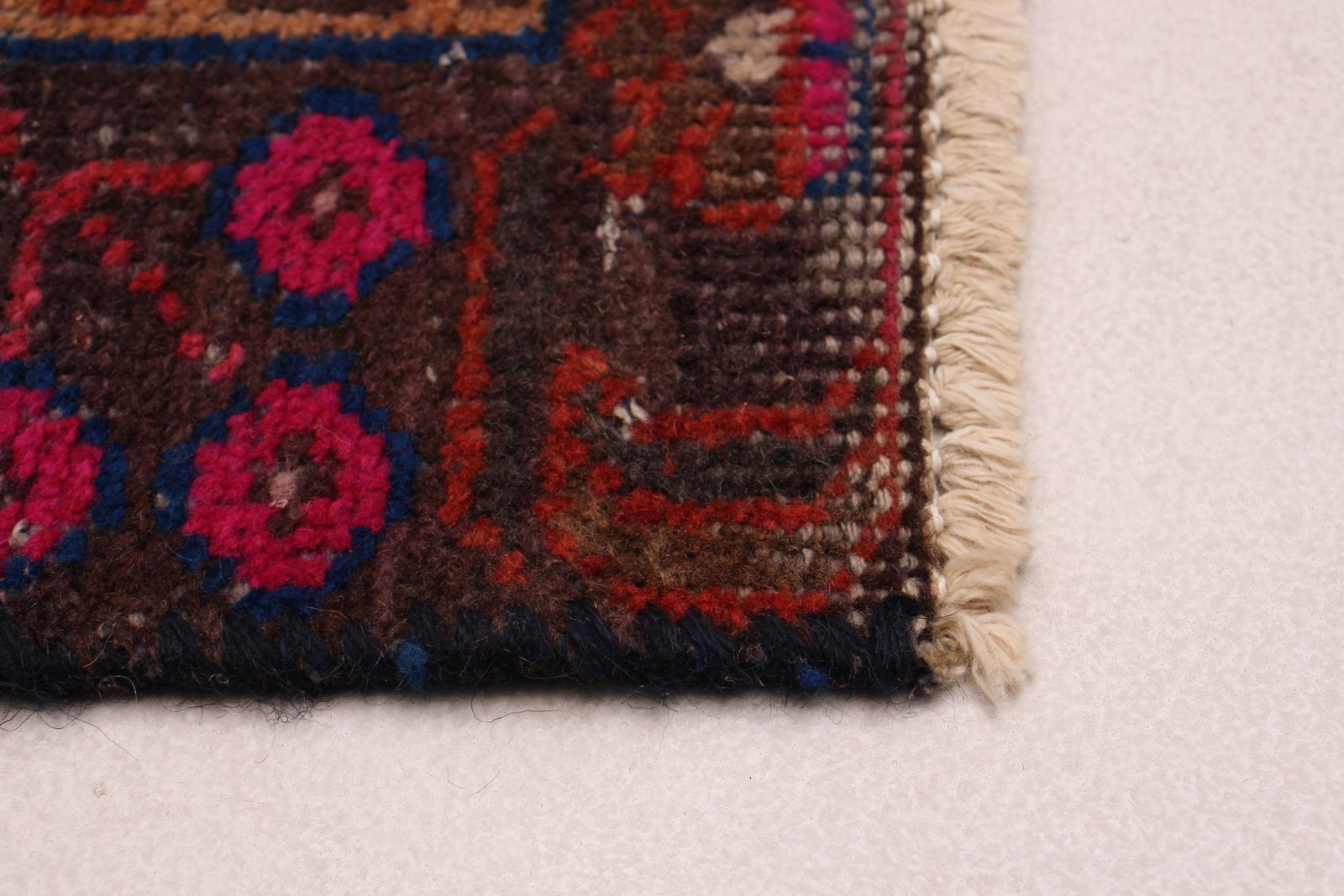 Vintage Hand-knotted Runner Rug 2’11” x 9’7″ Traditional Oriental Wool Carpet