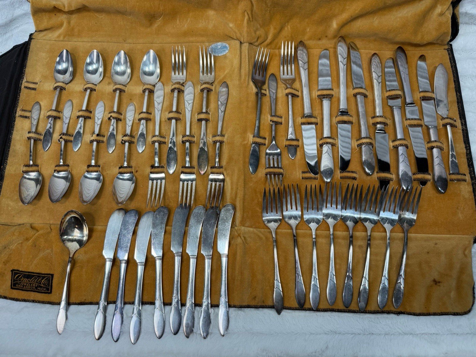 Oneida Community Plate Lady Hamilton Silverplate Flatware 42 Piece Vintage