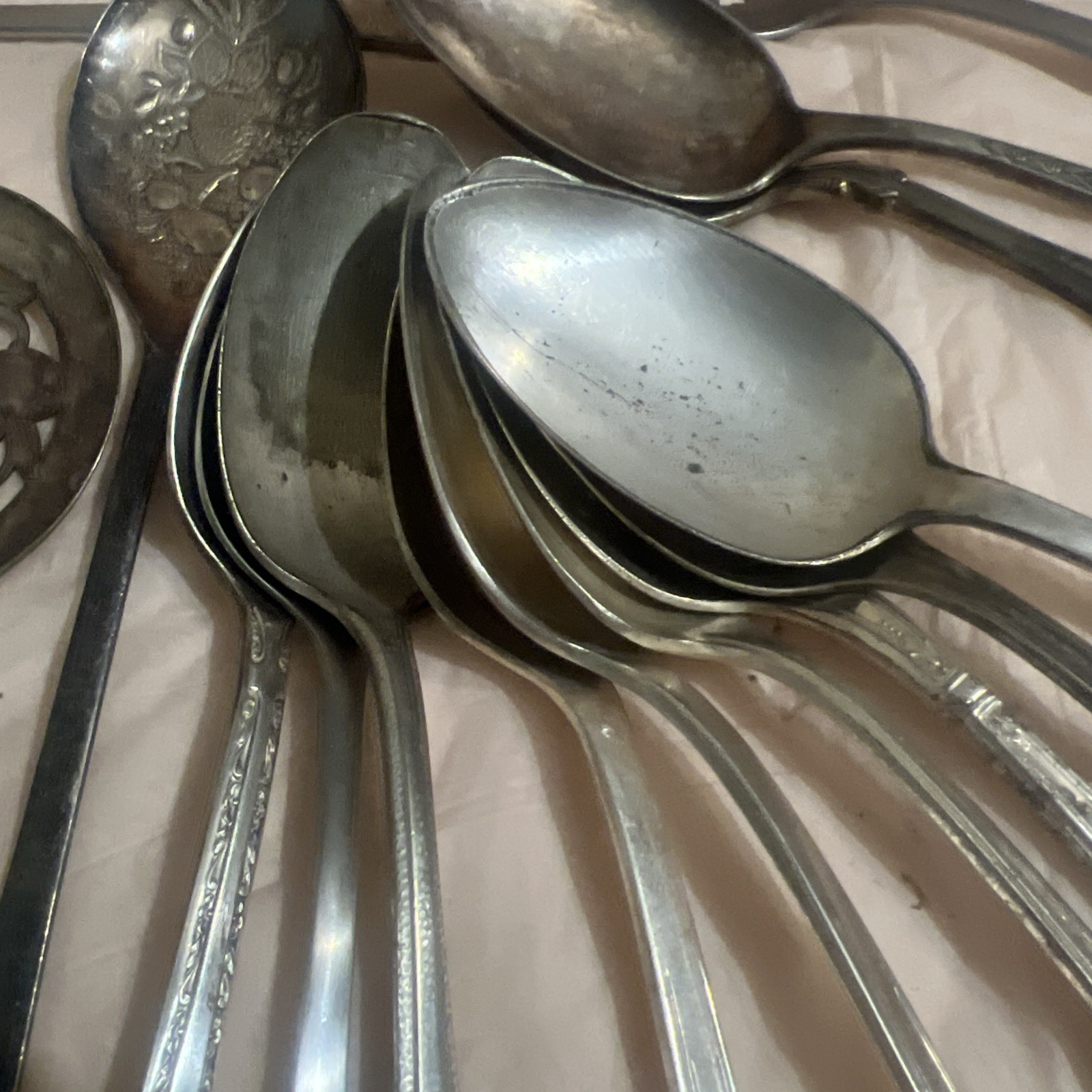 Vtg Mixed Lot 31 Pieces SilverPlate & S.S. Serving Utensils Spoons Forks READ