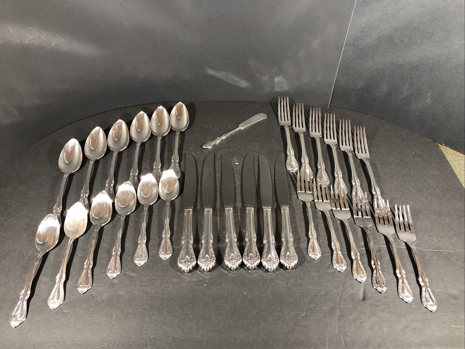 Wm A Rogers Oneida Chalice Harmony Flatware Set Service for 6 Total 31Pcs