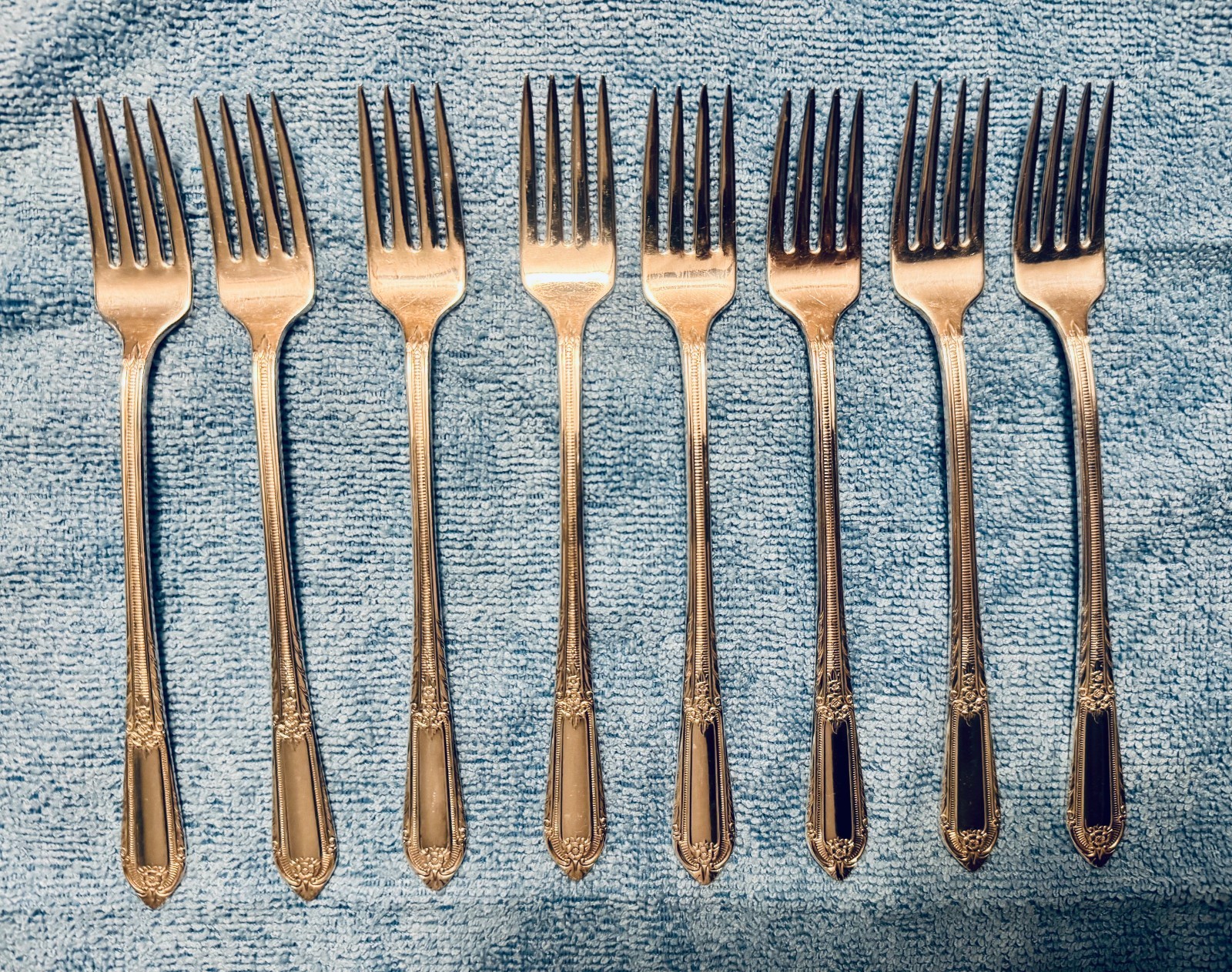 1937 WM Rogers Cotillion Pattern International-Silverplate Flatware (48 PIECES)