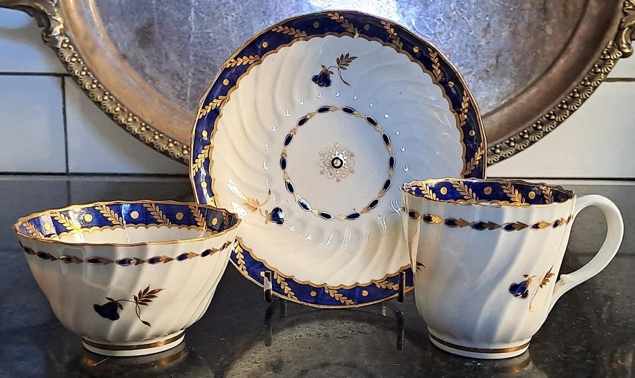 Fine 18th C Worcester Twist Flute Porcelain Bluebell Tea Bowl, Cup & Saucer Trio