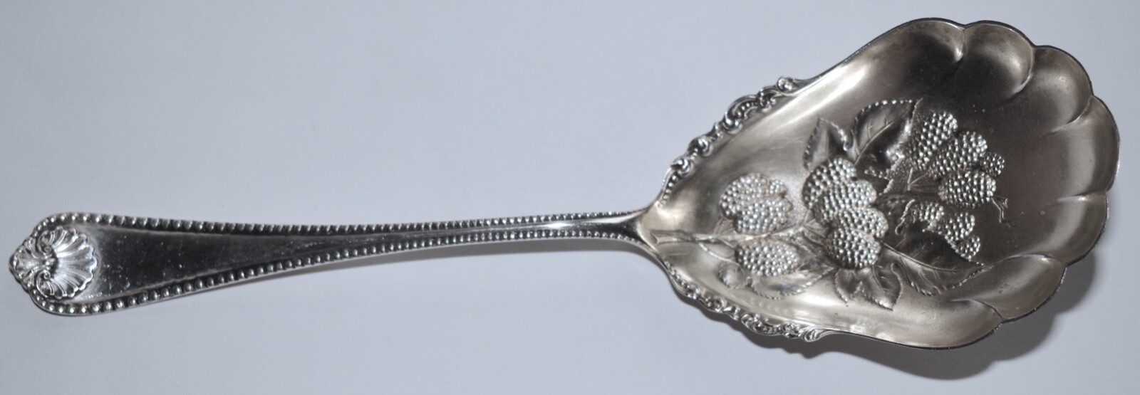Antique Rogers & Bro A1 Silver Plate Berry /Casserole Serving Spoon Beaded Shell