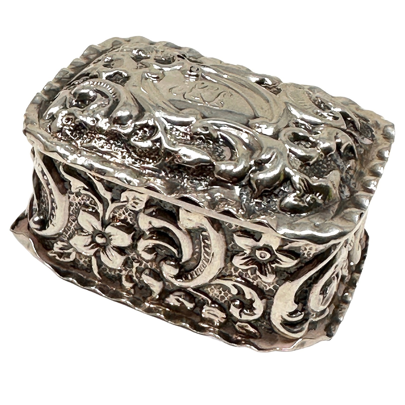 Pretty antique sterling solid silver Pill Box by S. Blanckensee 17g C.1900