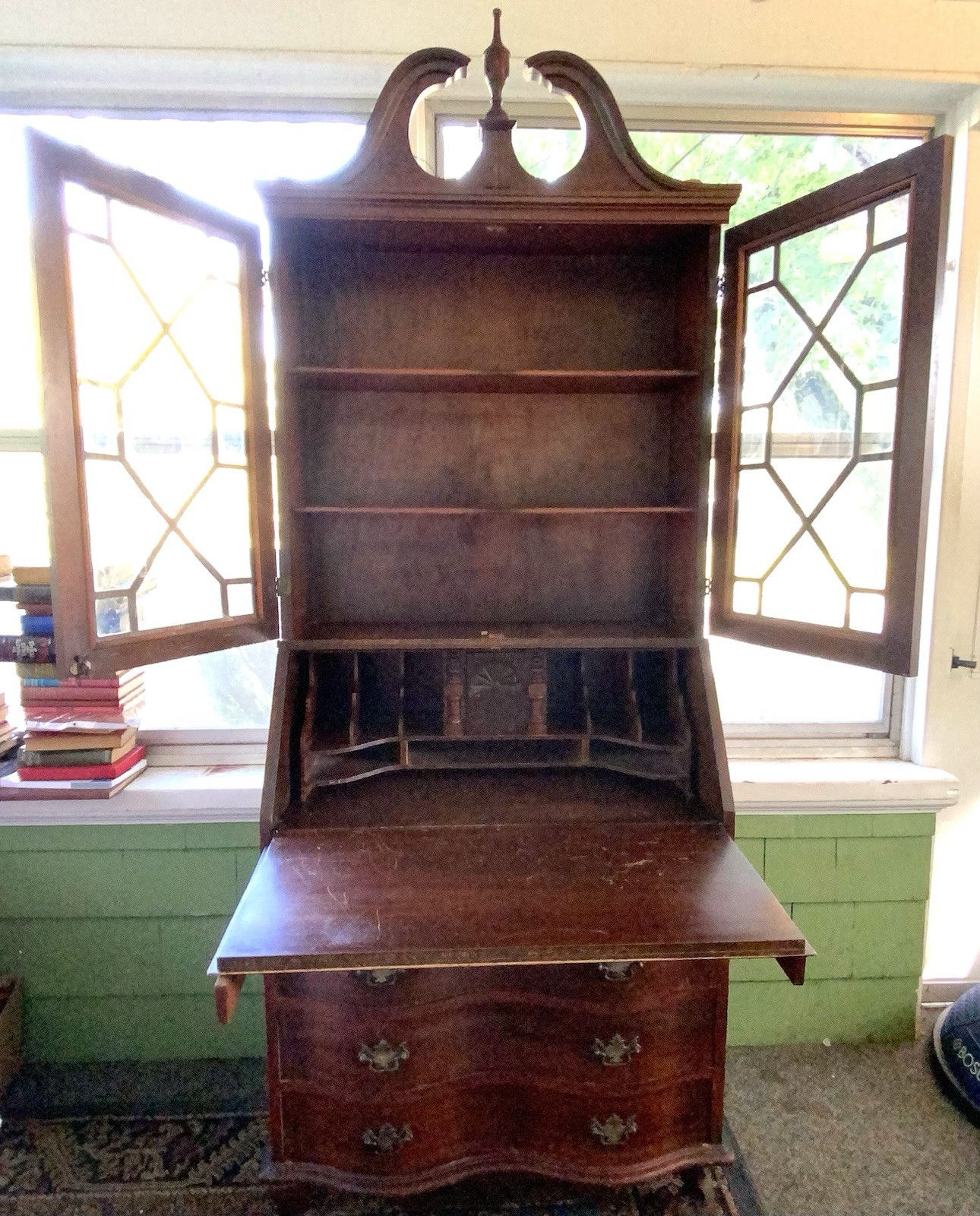 SOLID Antique Walnut Clawfoot Serpentine Secretary Desk Chippendale Bookcase