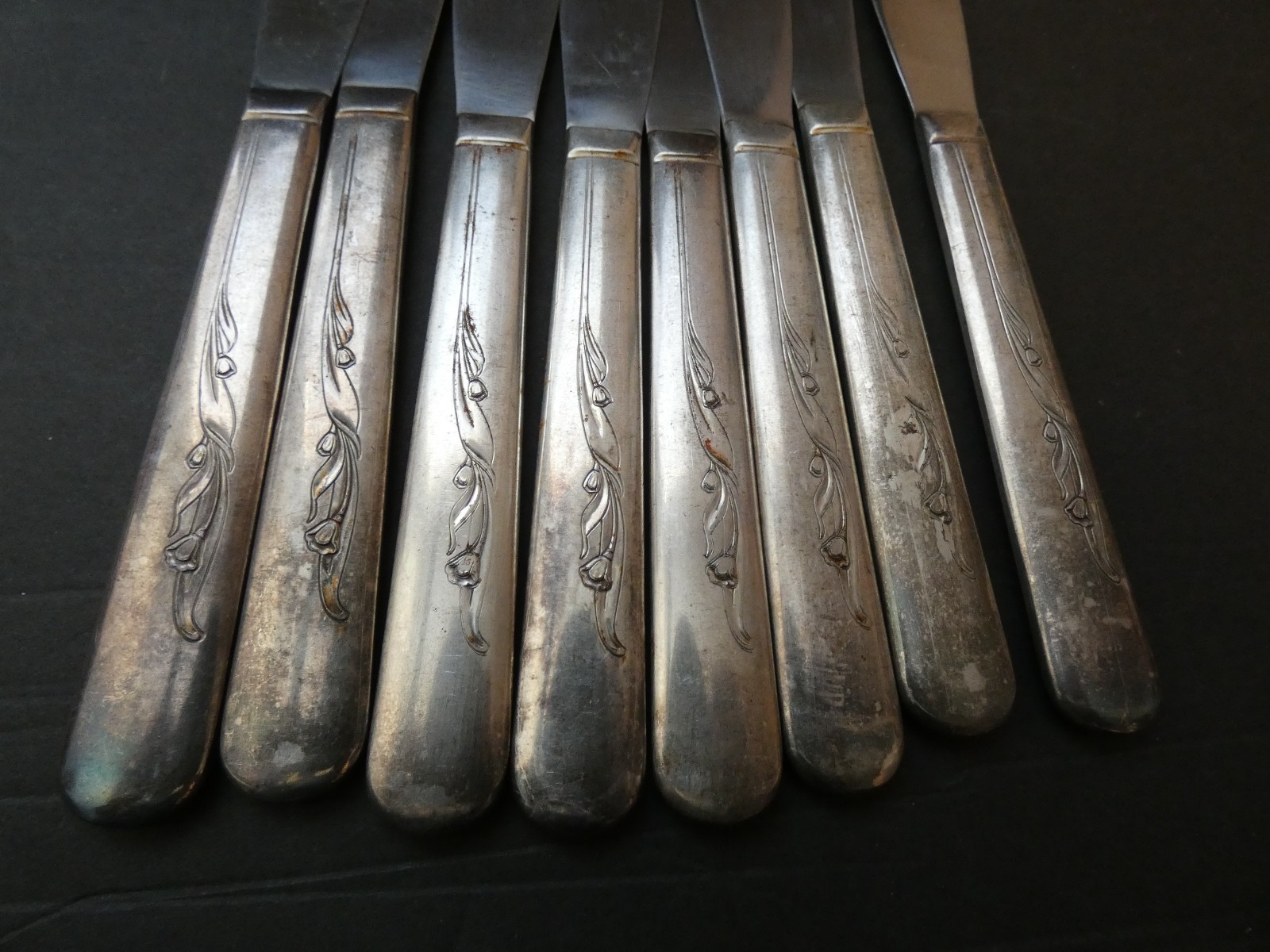 CARLTON CHERIE SET 8 DINNER KNIFE KNIVES SILVERPLATE