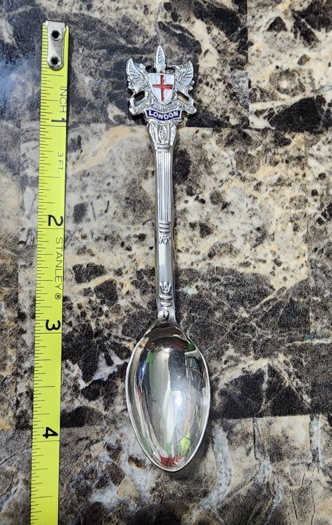 VINTAGE LONDON ENGLAND 🇬🇧 SILVERPLATED DEMITASSE COFFEE & TEA SOUVENIR SPOON🍵