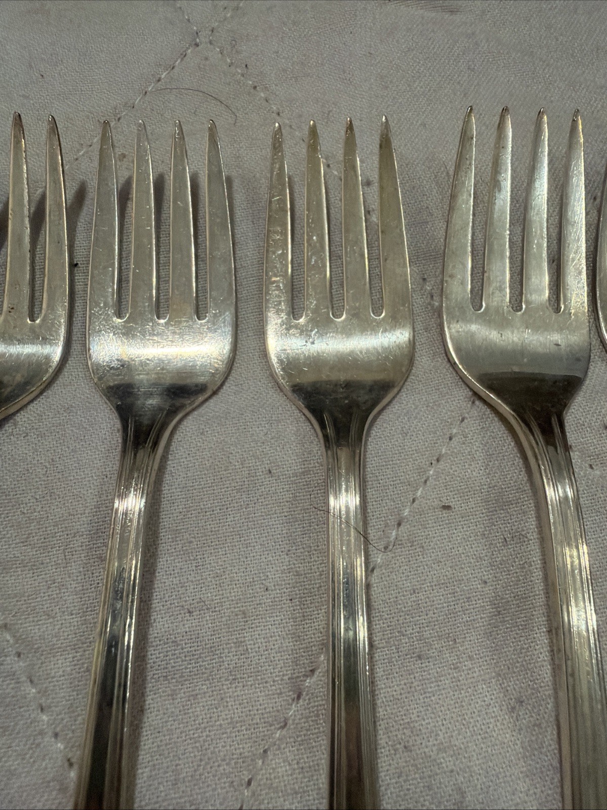 Wm Rogers Vintage DESIRE Silverplate Flatware Servce For Eight, 58 Piece Set