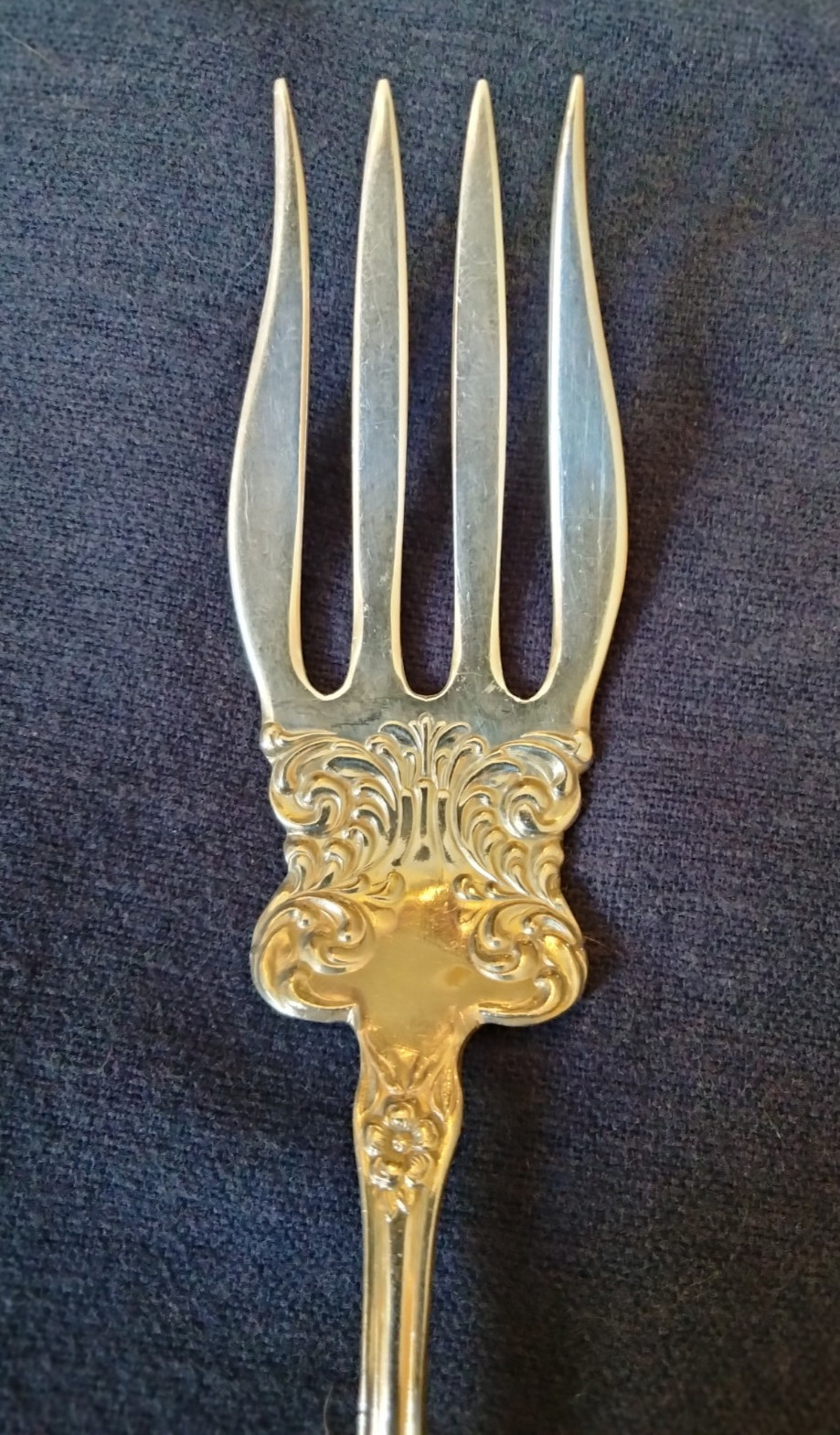 small silverplated beef serving fork ARBUTUS 1908 Wm.Rogers & Son