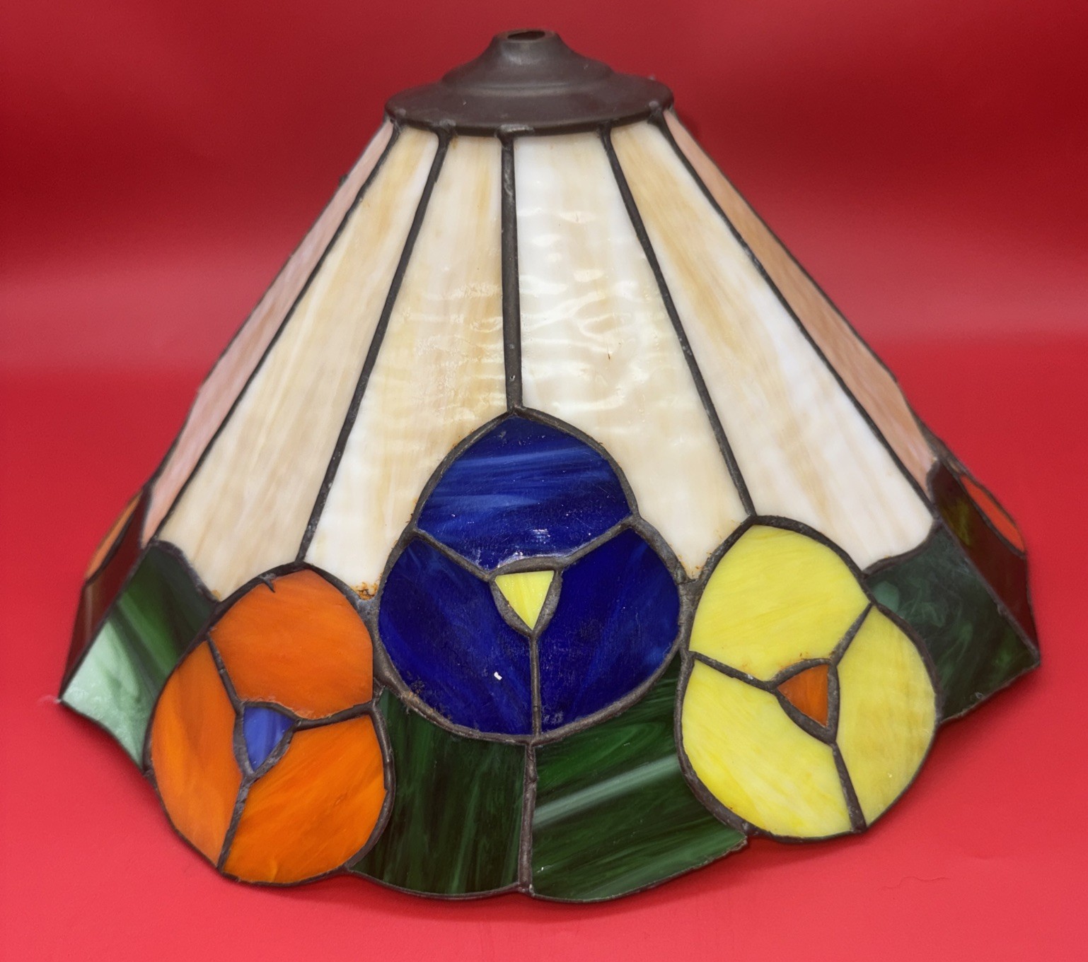 Tiffany Style leaded Glass Shade 12.5” Wide Base × 7.5” Tall Flower Design