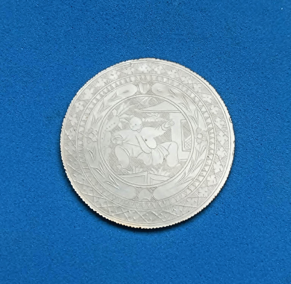 18th C Georgian Chinese Mother of Pearl Gaming Token: Man Squatting by Pagoda