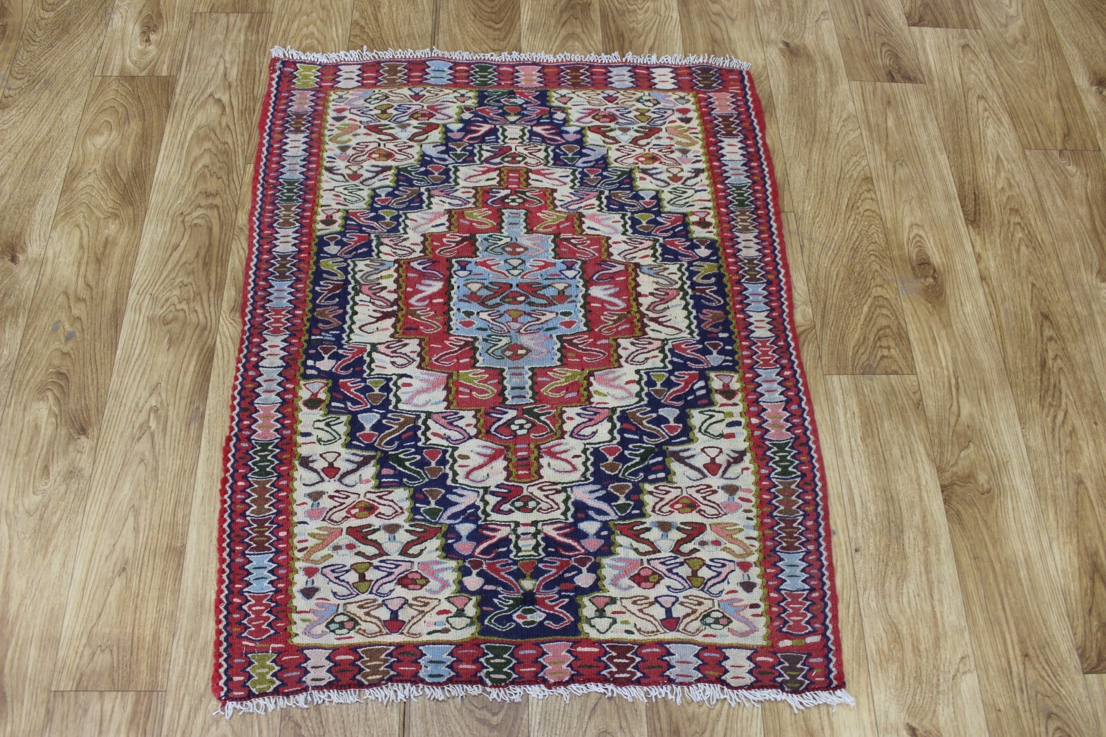 VINTAGE HANDMADE TURKISH KILIM IN GREAT CONDITION 90 X 70 CM