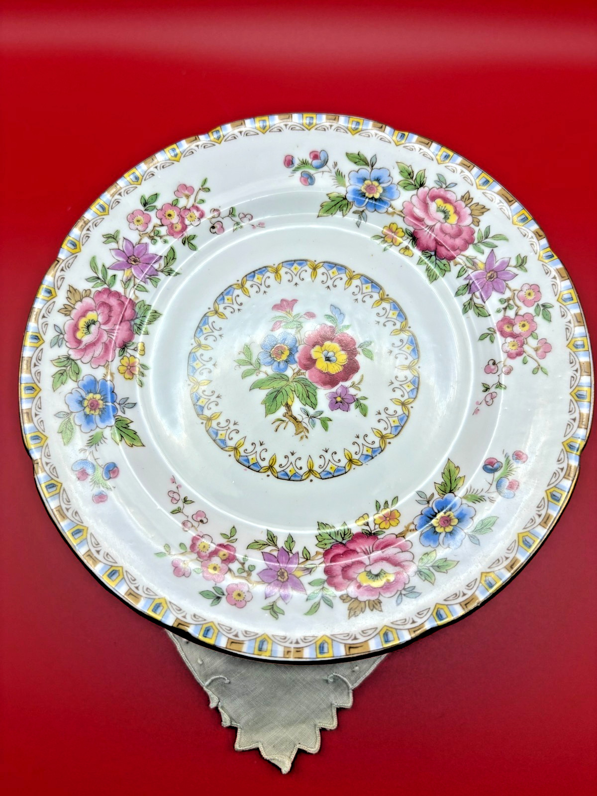 Rare Vintage Royal Grafton “Malvern” Bone China Set of 6 tea/Side Plates