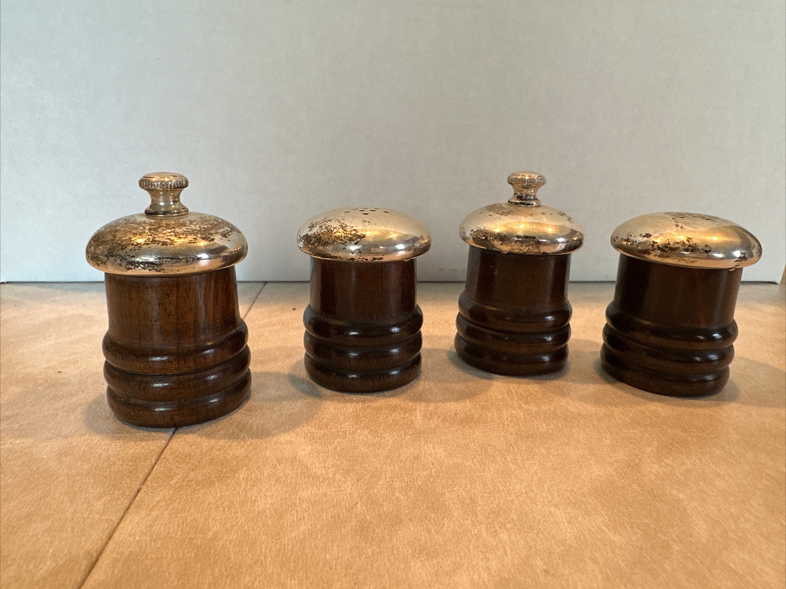 Vintage Sterling Silver & Turned Wood Salt & Pepper Set Of 4 Pieces