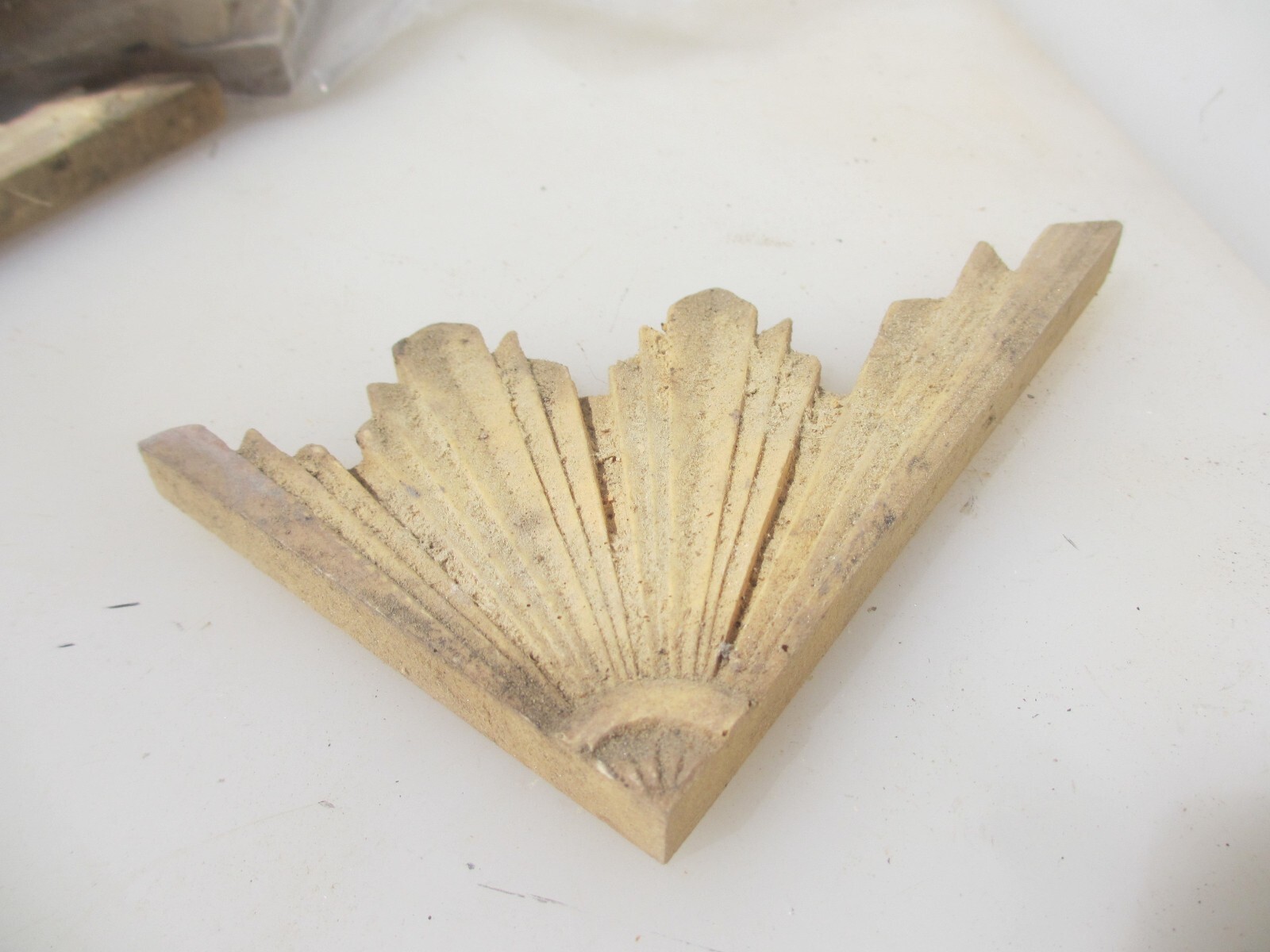 Carved Wooden Furniture Decorative Mount Art Deco Star Sun FAUX Wood – £4each