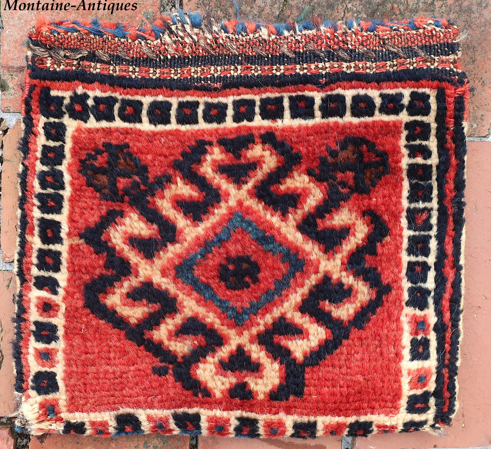 Small Persian Tribal Chanta full bag 19th cent