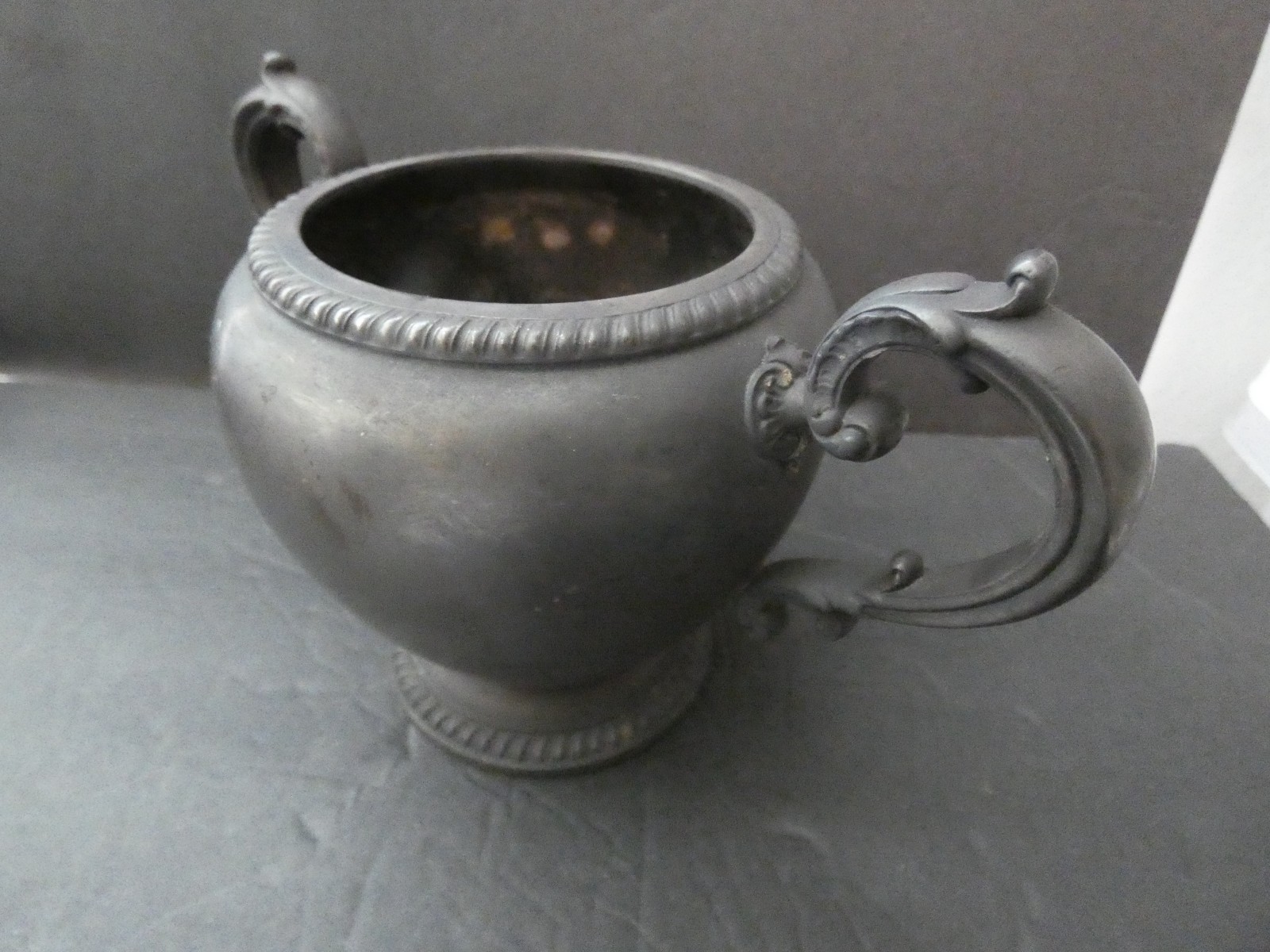 VINTAGE REED & BARTON BUCKINGHAM #4090 SUGAR BOWL SILVERPLATE