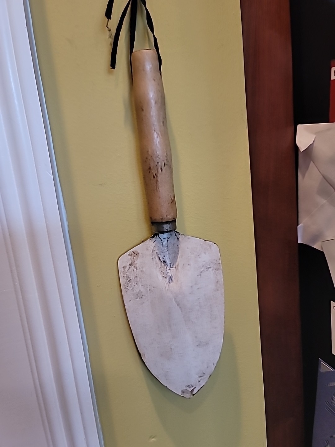 Garden Tool Spade Old Vintage Handpainted Metal Flowers Wooden Handle 11″
