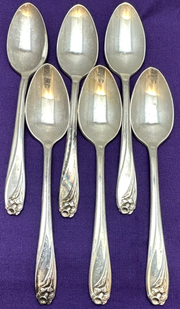 6 Pc DAFFODIL Silverplated 4.5″ DEMITASSE DEMI SPOONS 1847 Rogers Bros