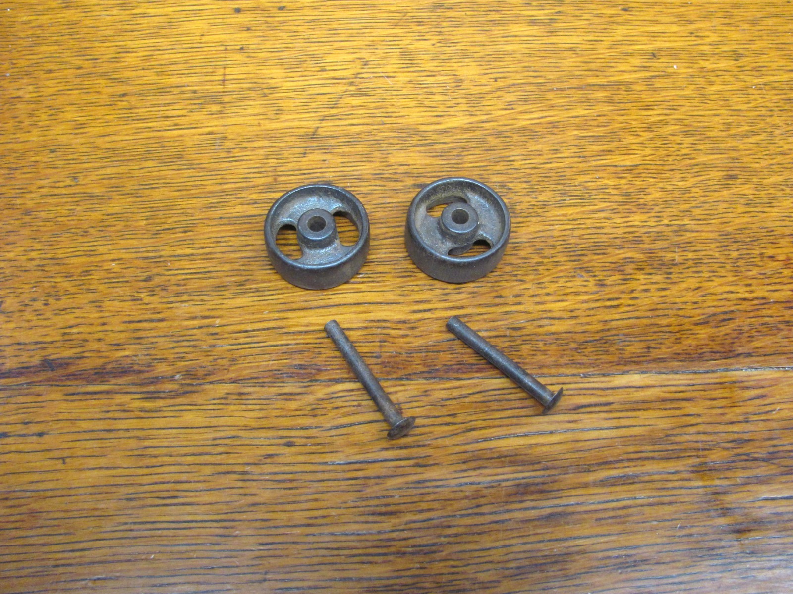 2 Antique Iron Treadle Sewing Machine Caster Wheels 1 3/16″ x 7/16″ with Pins