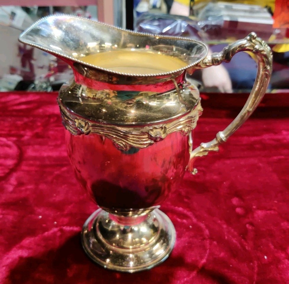 Sheridan VTG Silver Plate Victorian Revival 1949 Pedestal 10.5” Water Pitcher