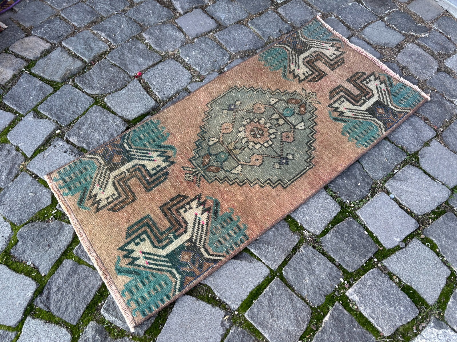 Turkish small rug,Handmade rug,Wool rug,Handknotted rug,Carpet 1,3 x 2,8 ft