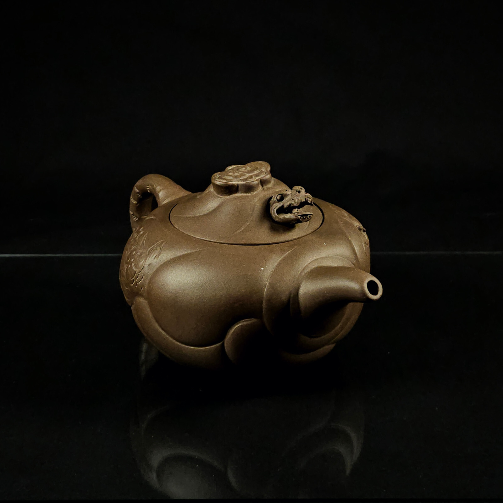 YIXING STONEWARE ‘DRAGON AND CARP’ TEAPOT, BY WANG YUYING, REPUBLIC PERIOD