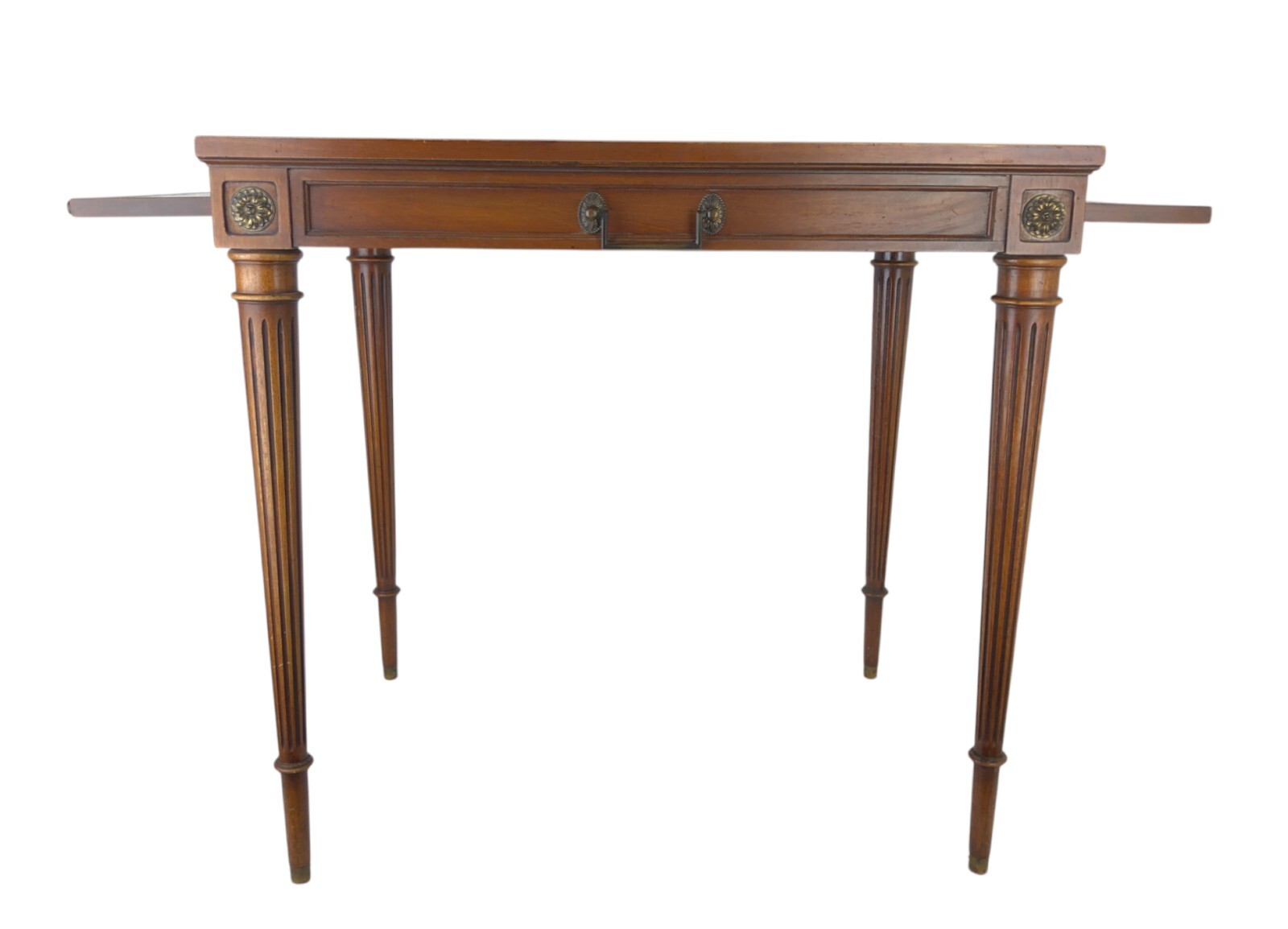 1930s Vintage Weiman Heirloom Leather Top Sheraton Style Table w/ 2 Leaves 412