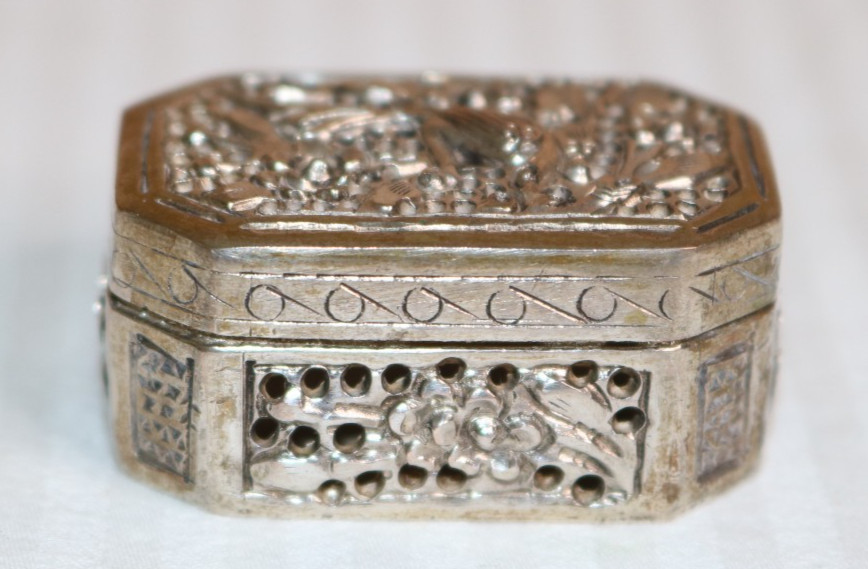 Vintage T90 Silver Small Trinket Box with Hinged Lid Cambodia 1″x1.5″
