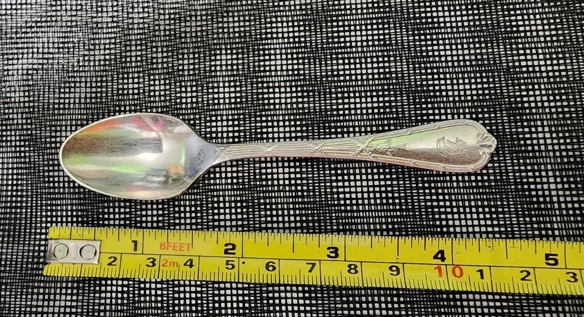 ANTIQUE R WALLACE SILVERPLATED EMPIRE STYLE DEMITASSE COFFEE SPOON w/LION LOGO☕