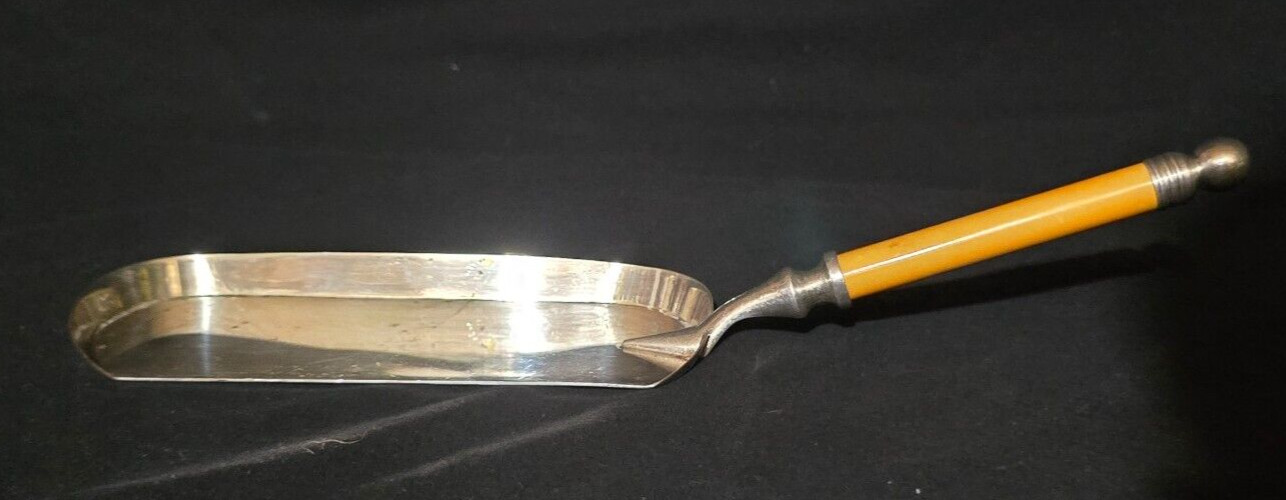 Antique “victoria” Silver Plated Crumb Catcher – 12 1/8″ L x 2 3/4″ W x 2 1/2″ H