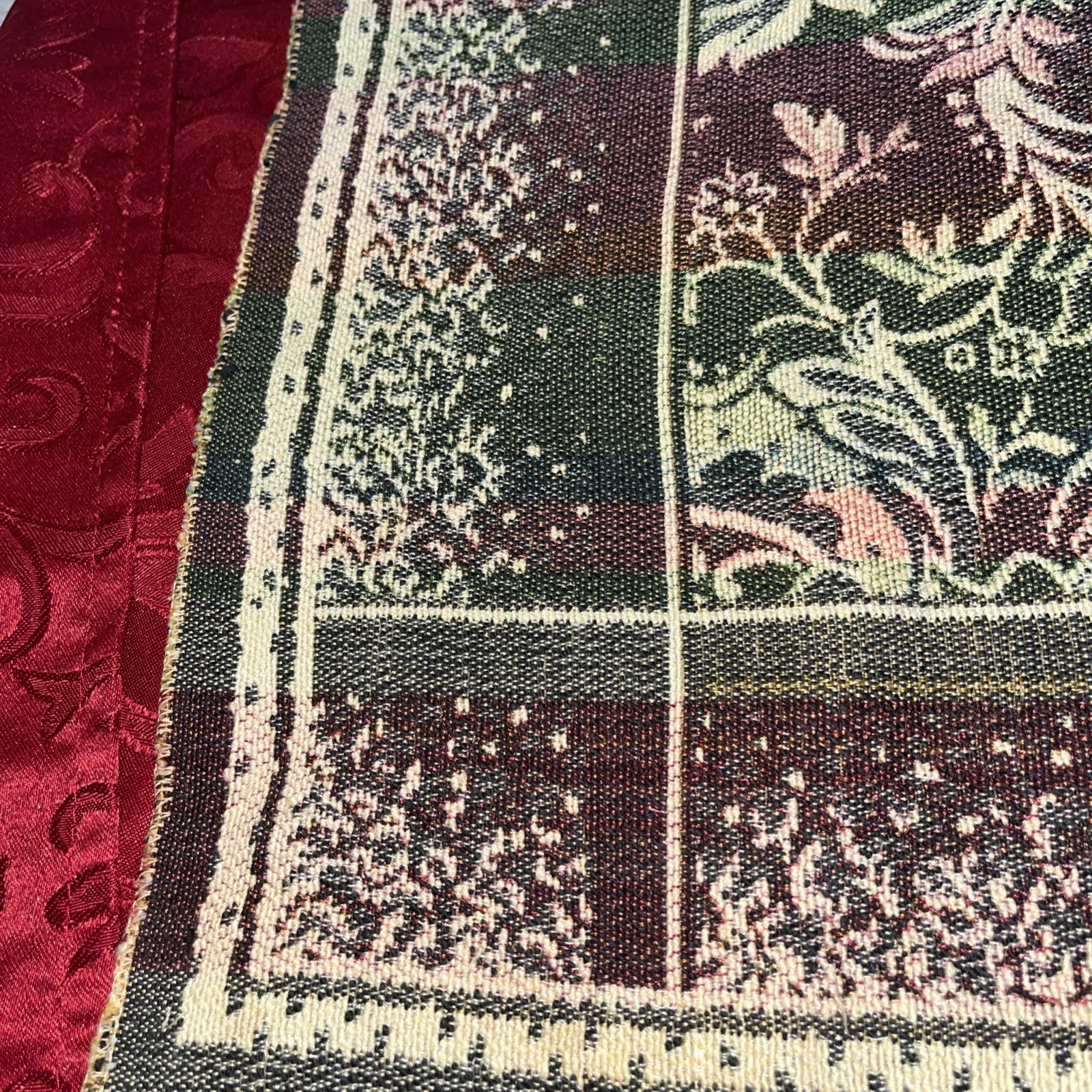 Vintage VICTORIAN PATTERN TAPESTRY FABRIC 52″ X 48″ EXELLENT CONDITION