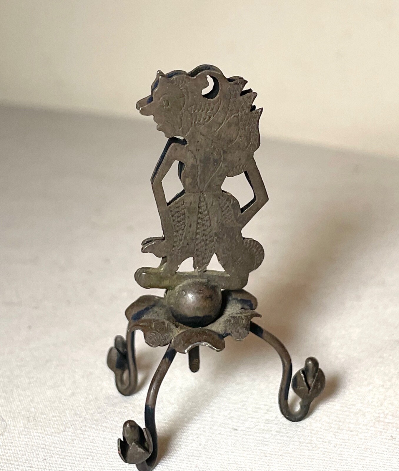 antique handmade figural sterling silver Indonesian business card place holder