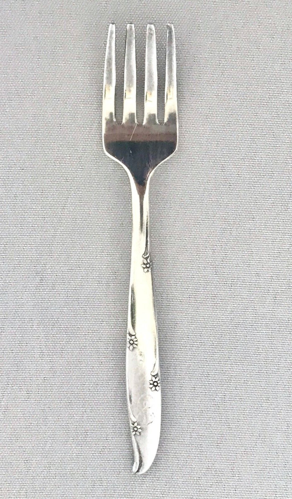 Oneida Community Silver Flower Infant Baby Feeding Spoon Silverplate 1960 VTG