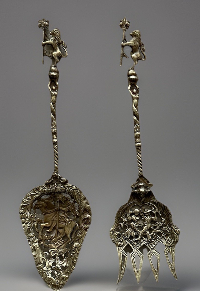 Antique Montagnani Italy Baroque Rococo Lion Crest Brass Serving Set Intricate